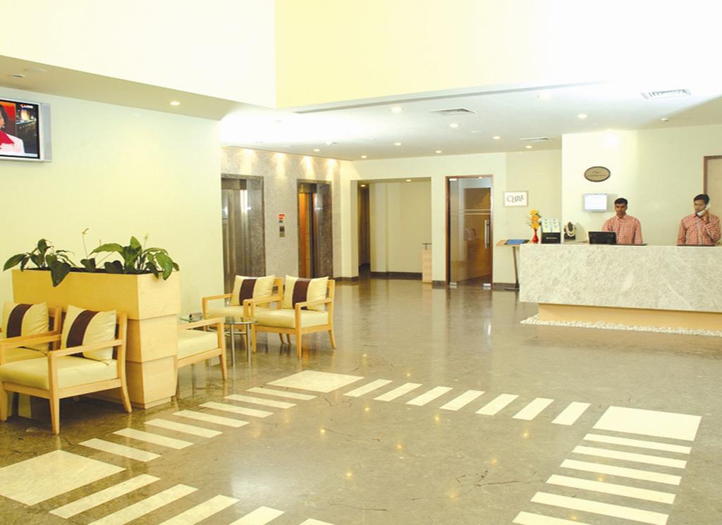 Radha Hometel Bangalore Buitenkant foto