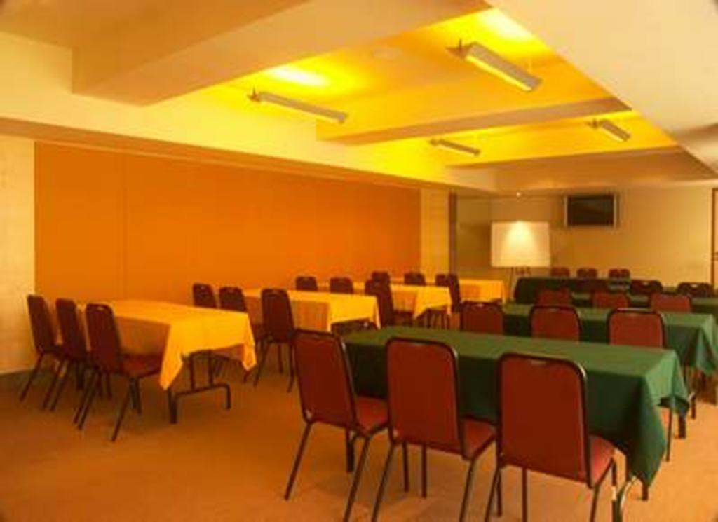 Radha Hometel Bangalore Faciliteiten foto