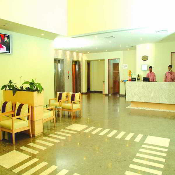 Radha Hometel Bangalore Buitenkant foto