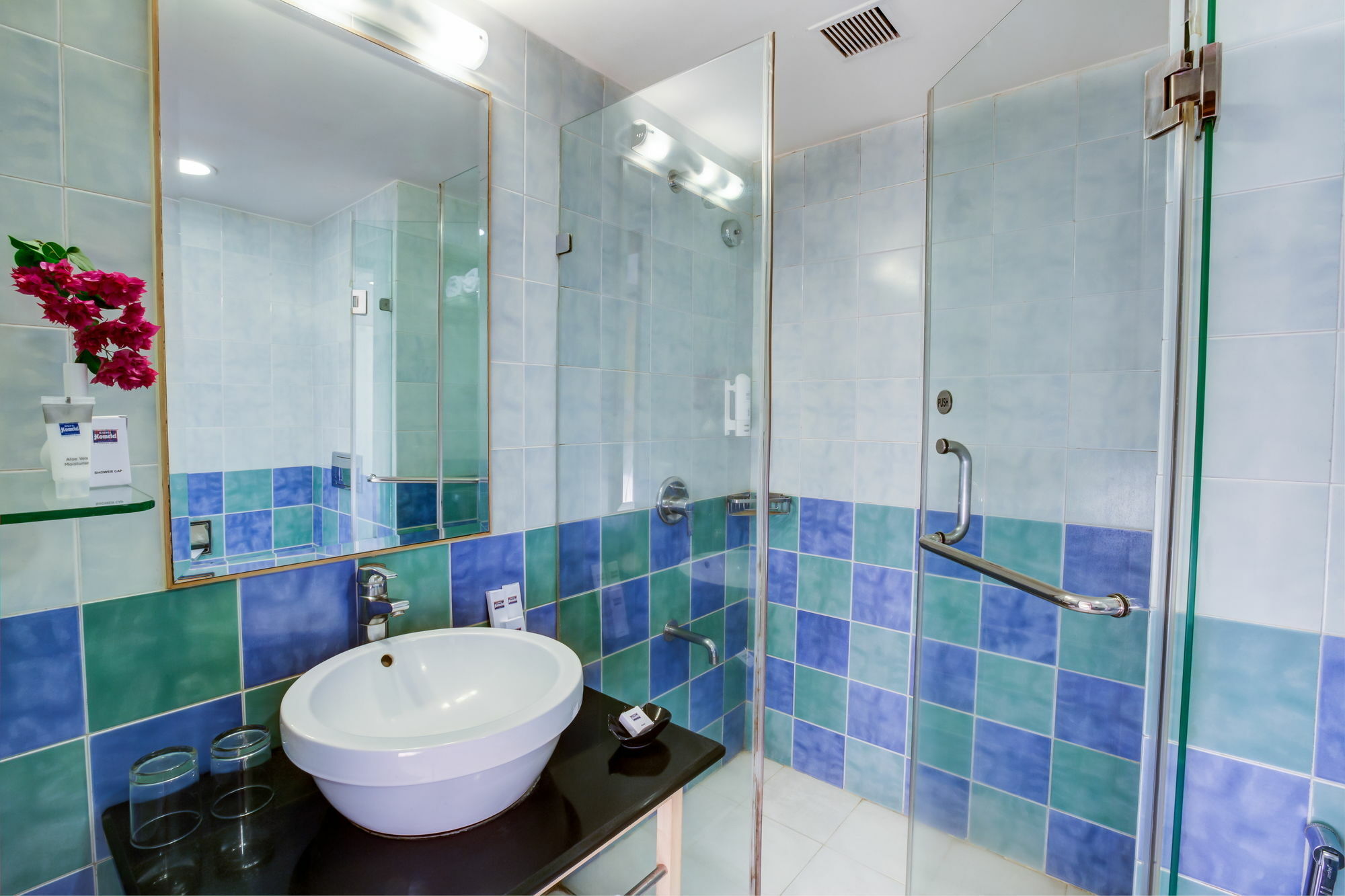 Radha Hometel Bangalore Buitenkant foto