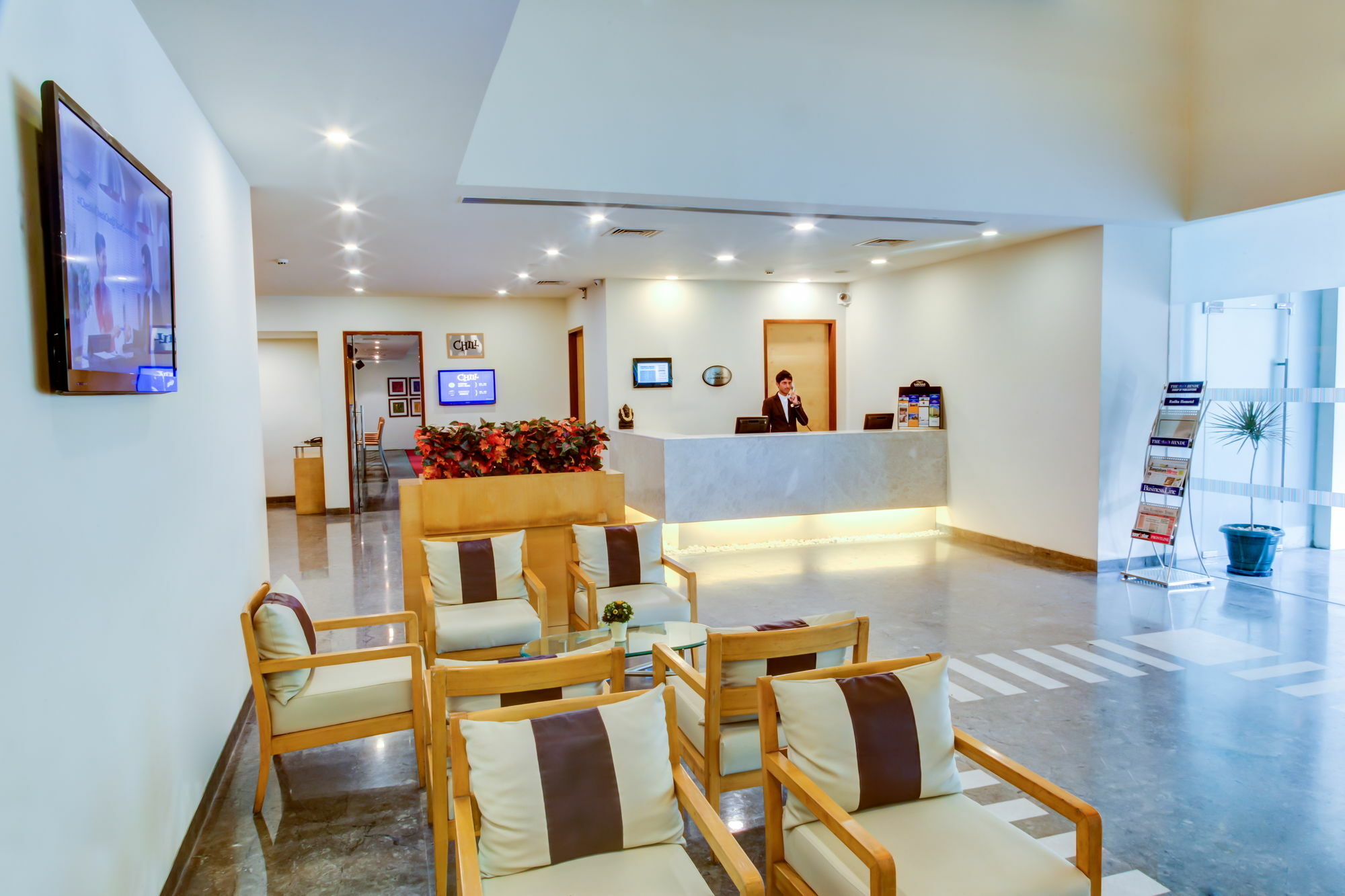 Radha Hometel Bangalore Buitenkant foto